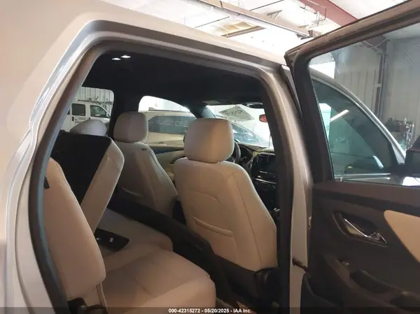 1GNERFKW3NJ114938 2022 CHEVROLET TRAVERSE - Image 8