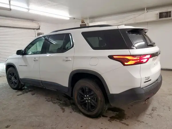 1GNERFKW3NJ131609 2022 CHEVROLET TRAVERSE - Image 2