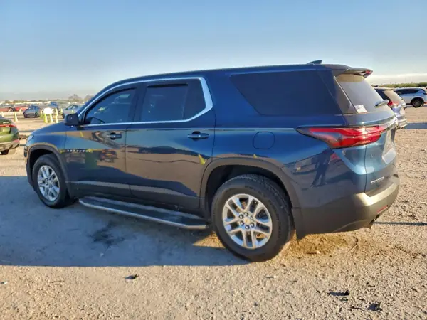 1GNERFKW3NJ162181 2022 CHEVROLET TRAVERSE - Image 2