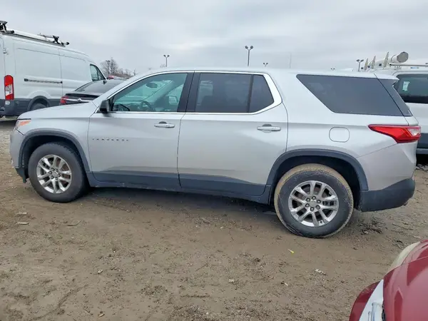 1GNERFKW4JJ102842 2018 CHEVROLET TRAVERSE - Image 2