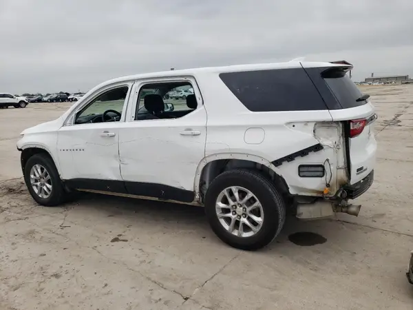 1GNERFKW4JJ102985 2018 CHEVROLET TRAVERSE - Image 2