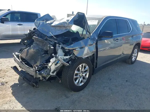 1GNERFKW4JJ109838 2018 CHEVROLET TRAVERSE - Image 2