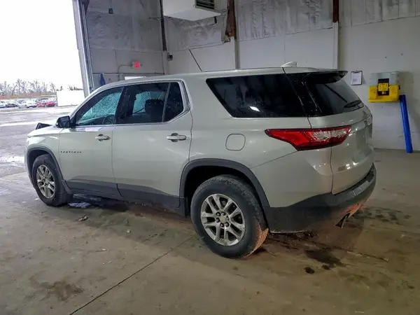 1GNERFKW4JJ121987 2018 CHEVROLET TRAVERSE - Image 2