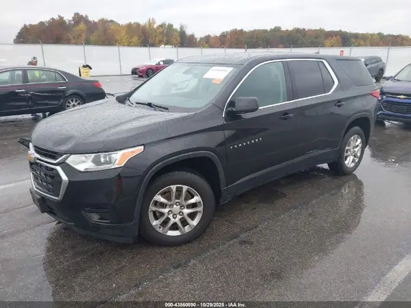 1GNERFKW4JJ148008 2018 CHEVROLET TRAVERSE - Image 2