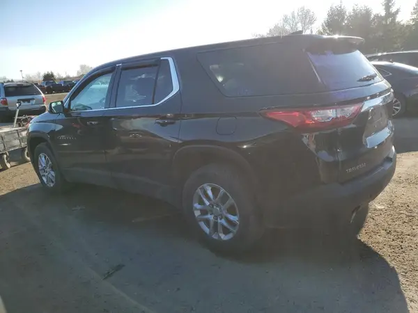 1GNERFKW4JJ150762 2018 CHEVROLET TRAVERSE - Image 2