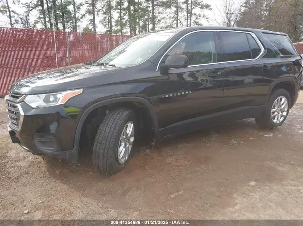 1GNERFKW4JJ248660 2018 CHEVROLET TRAVERSE - Image 2