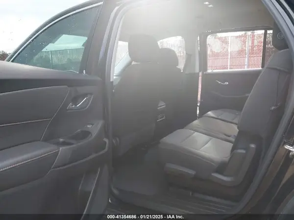 1GNERFKW4JJ248660 2018 CHEVROLET TRAVERSE - Image 8