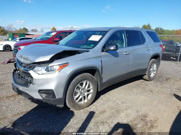 1GNERFKW4JJ261313 2018 CHEVROLET TRAVERSE - Image 2