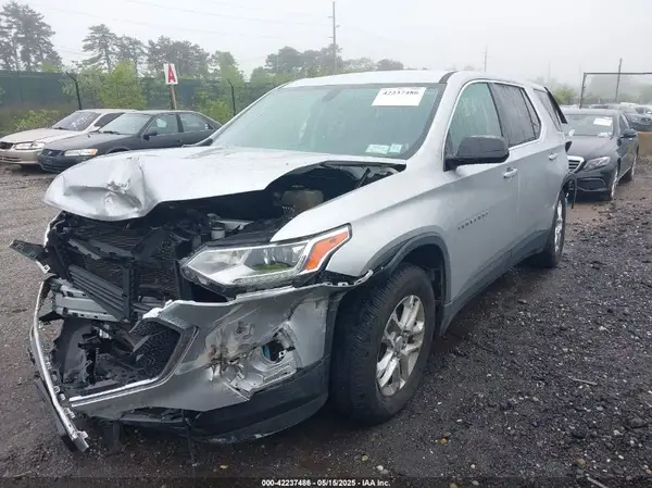 1GNERFKW4KJ156921 2019 CHEVROLET TRAVERSE - Image 2