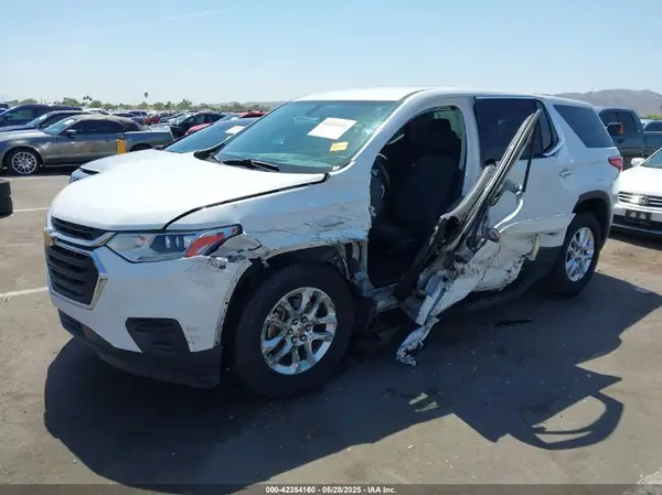 1GNERFKW4KJ172536 2019 CHEVROLET TRAVERSE - Image 2