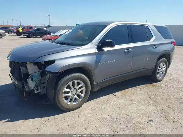 1GNERFKW4KJ241869 2019 CHEVROLET TRAVERSE - Image 2