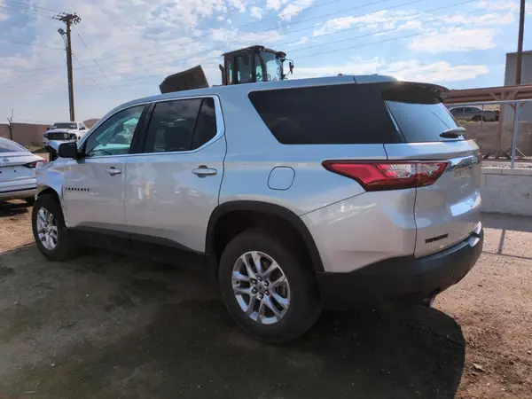 1GNERFKW4KJ254685 2019 CHEVROLET TRAVERSE - Image 2