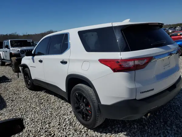 1GNERFKW4KJ268585 2019 CHEVROLET TRAVERSE - Image 2