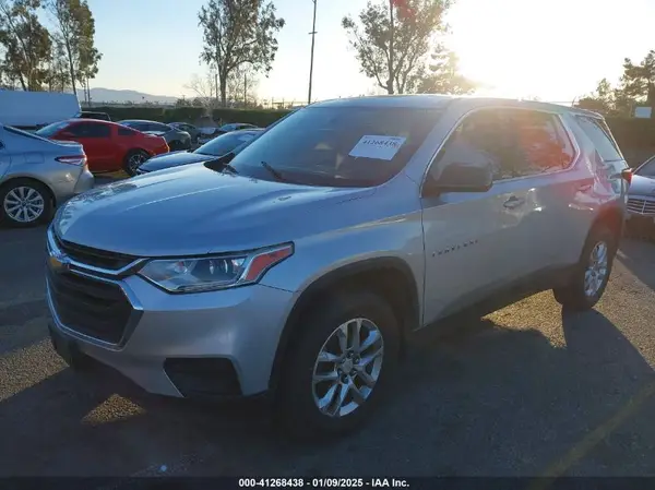 1GNERFKW4LJ136329 2020 CHEVROLET TRAVERSE - Image 2