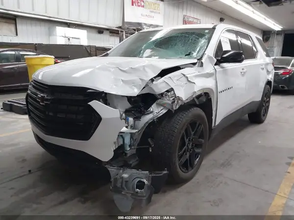 1GNERFKW4LJ193033 2020 CHEVROLET TRAVERSE - Image 2