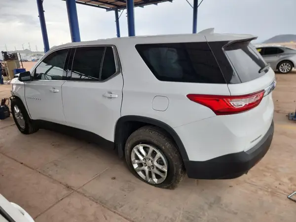 1GNERFKW4MJ172927 2021 CHEVROLET TRAVERSE - Image 2
