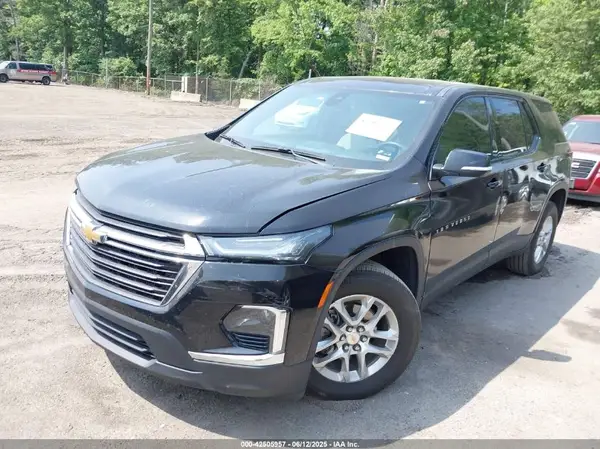 1GNERFKW4PJ233813 2023 CHEVROLET TRAVERSE - Image 2