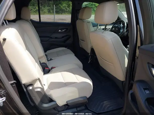 1GNERFKW4PJ233813 2023 CHEVROLET TRAVERSE - Image 8
