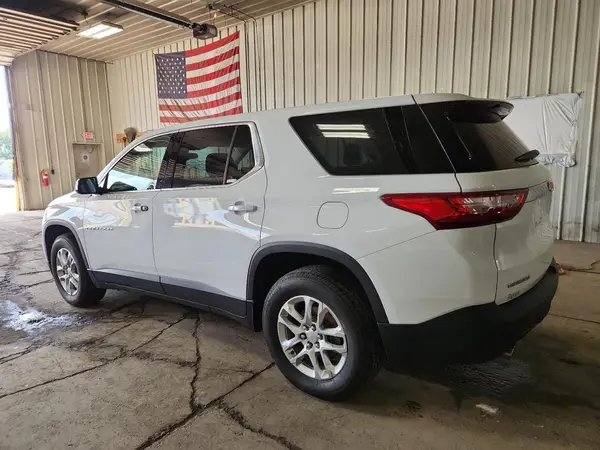 1GNERFKW5JJ159132 2018 CHEVROLET TRAVERSE - Image 2