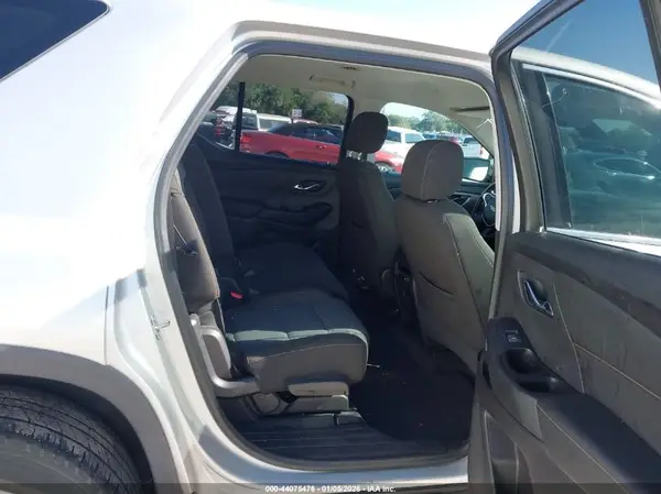 1GNERFKW5JJ268397 2018 CHEVROLET TRAVERSE - Image 8