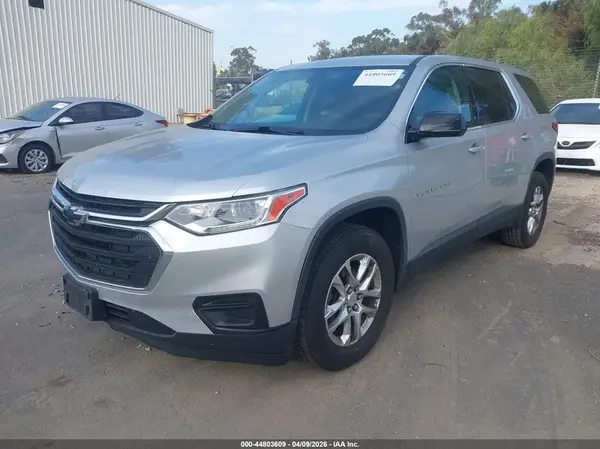 1GNERFKW5KJ258213 2019 CHEVROLET TRAVERSE - Image 2