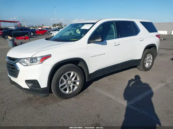 1GNERFKW5MJ224713 2021 CHEVROLET TRAVERSE - Image 2