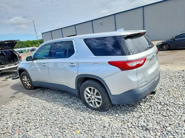 1GNERFKW6JJ102907 2018 CHEVROLET TRAVERSE - Image 2