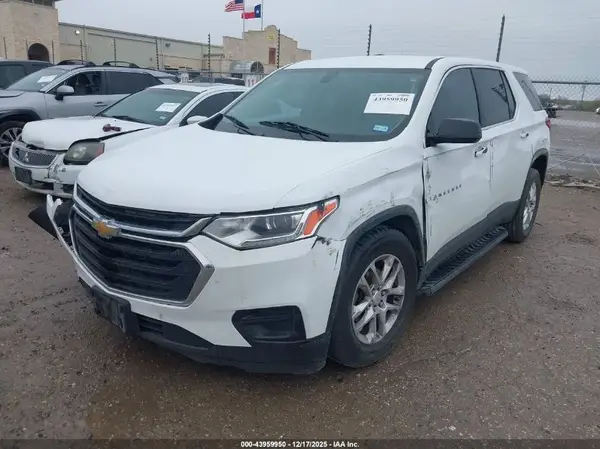 1GNERFKW6JJ134403 2018 CHEVROLET TRAVERSE - Image 2