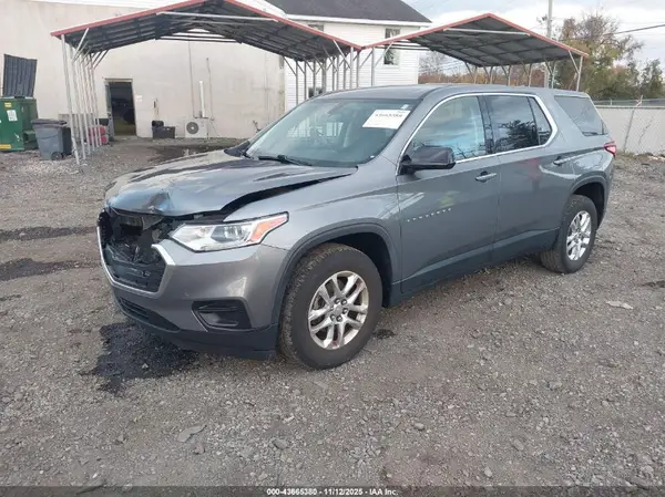 1GNERFKW6JJ242617 2018 CHEVROLET TRAVERSE - Image 2