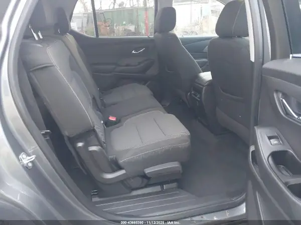 1GNERFKW6JJ242617 2018 CHEVROLET TRAVERSE - Image 8