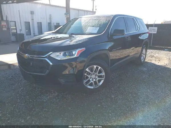 1GNERFKW6JJ252144 2018 CHEVROLET TRAVERSE - Image 2