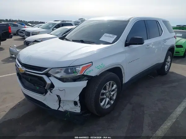 1GNERFKW6JJ252838 2018 CHEVROLET TRAVERSE - Image 2