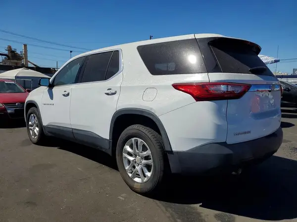 1GNERFKW6JJ260048 2018 CHEVROLET TRAVERSE - Image 2