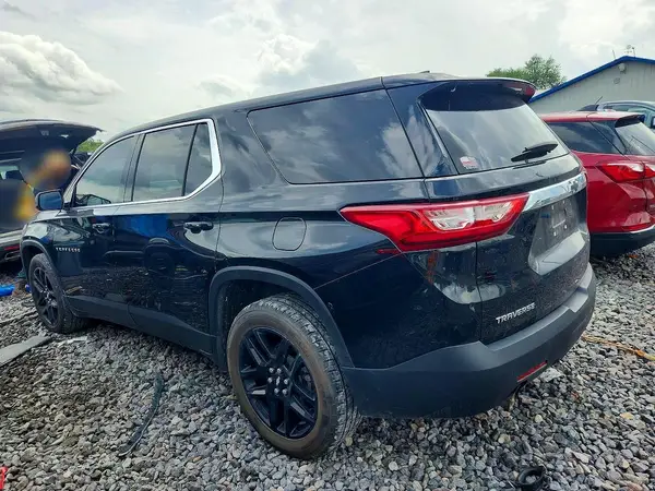 1GNERFKW6JJ265282 2018 CHEVROLET TRAVERSE - Image 2