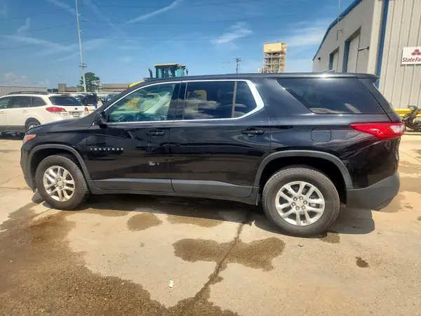 1GNERFKW6LJ266578 2020 CHEVROLET TRAVERSE - Image 2