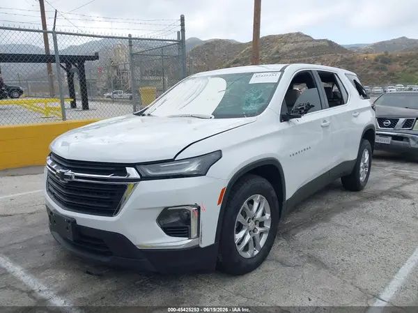 1GNERFKW6PJ324498 2023 CHEVROLET TRAVERSE - Image 2