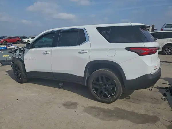 1GNERFKW6PJ338773 2023 CHEVROLET TRAVERSE - Image 2