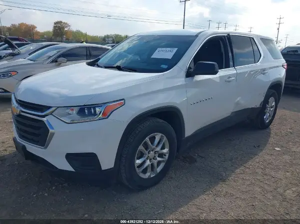 1GNERFKW7JJ200120 2018 CHEVROLET TRAVERSE - Image 2