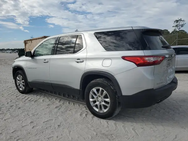 1GNERFKW7JJ206323 2018 CHEVROLET TRAVERSE - Image 2