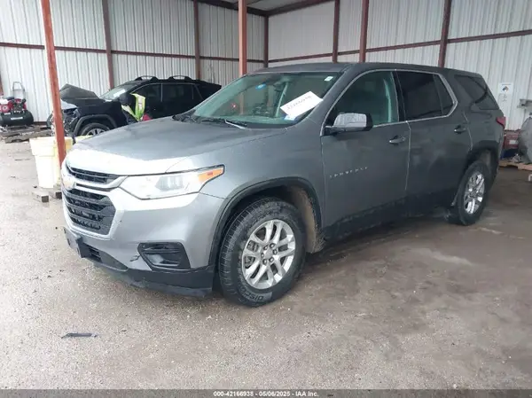 1GNERFKW7JJ208086 2018 CHEVROLET TRAVERSE - Image 2