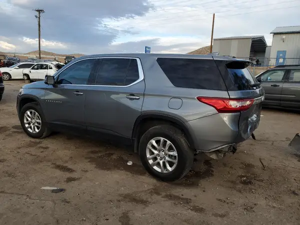 1GNERFKW7JJ213174 2018 CHEVROLET TRAVERSE - Image 2