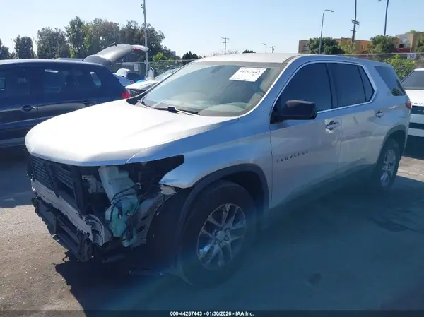 1GNERFKW7JJ225342 2018 CHEVROLET TRAVERSE - Image 2