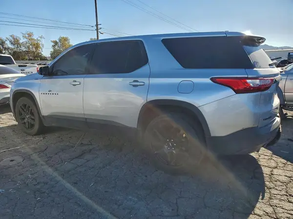 1GNERFKW7JJ252797 2018 CHEVROLET TRAVERSE - Image 2