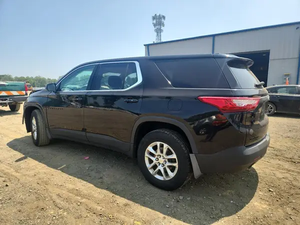 1GNERFKW7JJ274105 2018 CHEVROLET TRAVERSE - Image 2