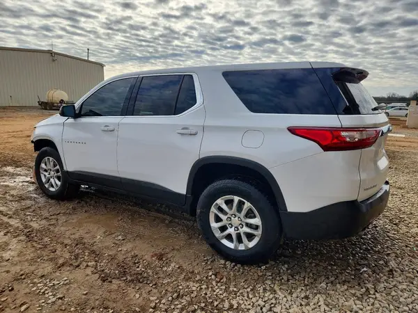 1GNERFKW7KJ205397 2019 CHEVROLET TRAVERSE - Image 2