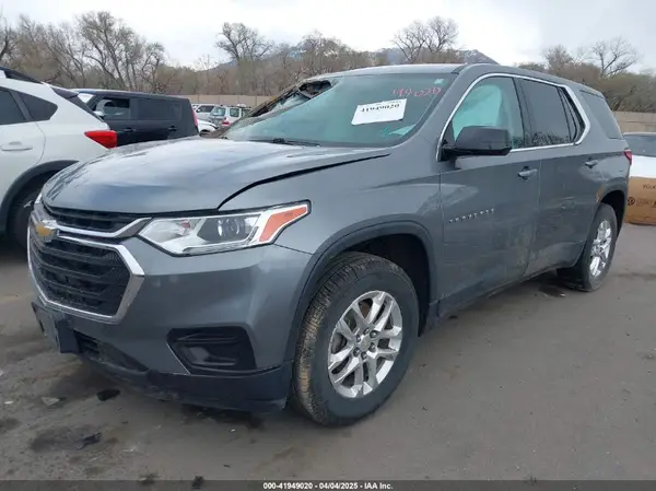 1GNERFKW7KJ286871 2019 CHEVROLET TRAVERSE - Image 2