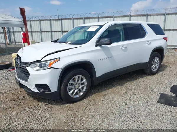 1GNERFKW7MJ262847 2021 CHEVROLET TRAVERSE - Image 2