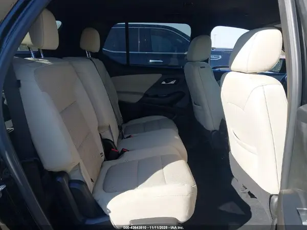 1GNERFKW7NJ106776 2022 CHEVROLET TRAVERSE - Image 8