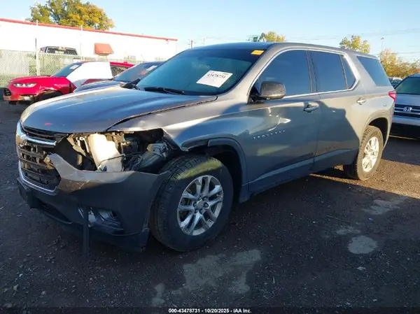 1GNERFKW8JJ108885 2018 CHEVROLET TRAVERSE - Image 2