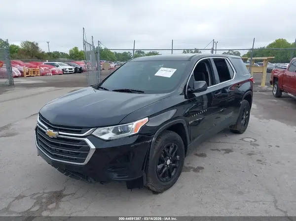 1GNERFKW8JJ118302 2018 CHEVROLET TRAVERSE - Image 2